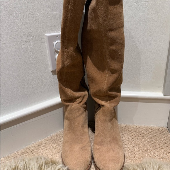 UGG boots size 8 - Picture 4 of 6